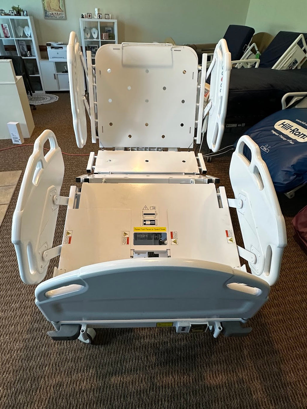 Prius Ai1 Extra Wide High Low Hospital Bed
